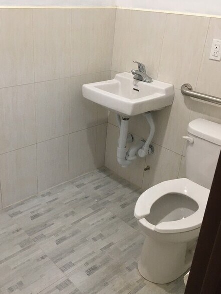 More Photos Of 397 5th Ave, Brooklyn Apartments For Lease