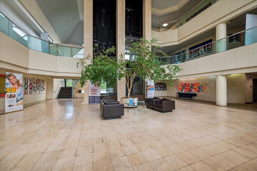 More Photos Of 1465 State Route 31 S, Annandale Medical For Lease