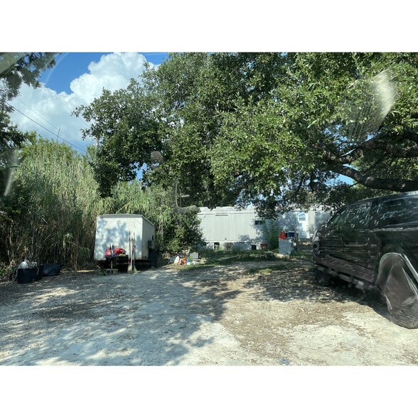 More Photos Of 4747 Eck Ln, Austin Manufactured Housing Mobile Home Park For Sale