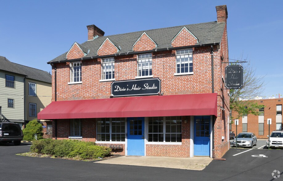 More Photos Of 301 Lafayette Blvd, Fredericksburg Freestanding For Lease