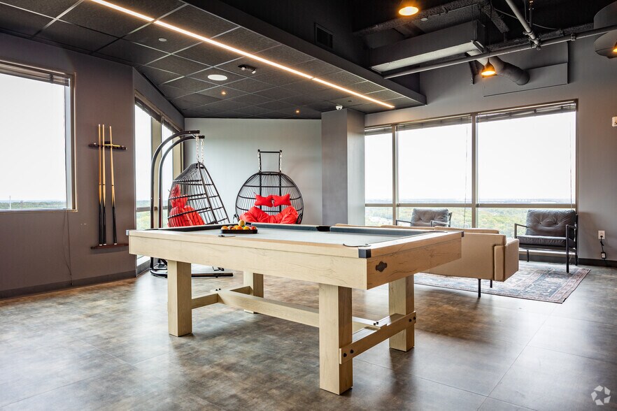 More Photos Of 1 Tower Center Blvd, East Brunswick Coworking Space