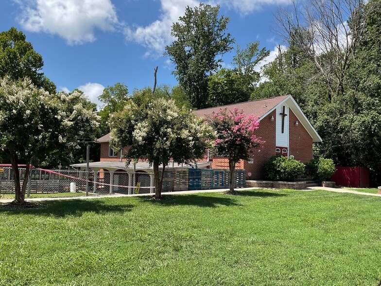 More Photos Of 1852 Liberty St, Durham Specialty For Sale