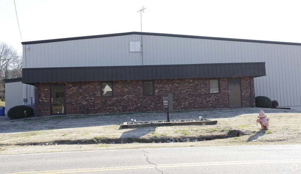 More Photos Of 124 N Charleston St, Blacksburg Warehouse For Sale