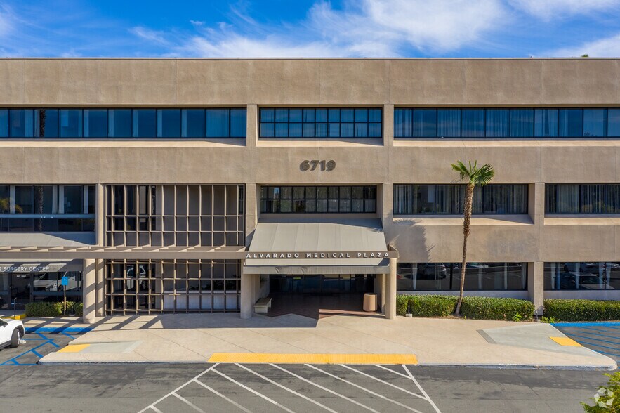 More Photos Of 6719 Alvarado Rd, San Diego Medical For Lease