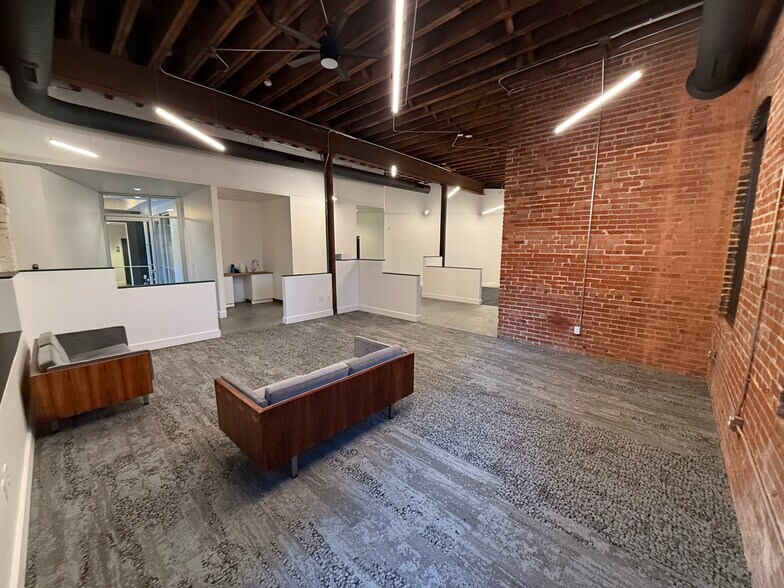 More Photos Of 214 W 21st St, Kansas City Loft Creative Space For Sale