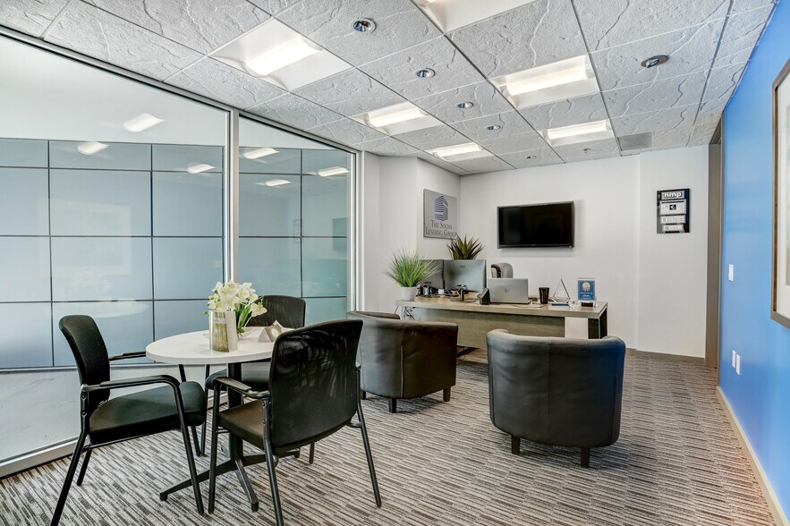 More Photos Of 1800 Glenarm Pl, Denver Office For Lease