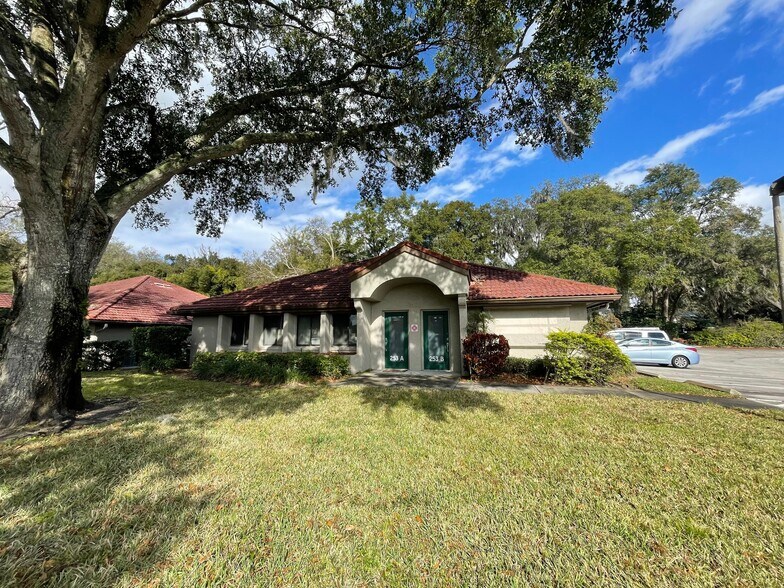 Primary Photo Of 251 Plaza Ave, Oviedo Unknown For Lease