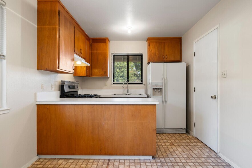 More Photos Of 5743 Woodleigh Dr, Carmichael Multifamily For Sale