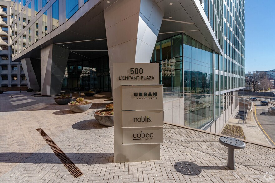 More Photos Of 500 L'Enfant Plz SW, Washington Office For Lease