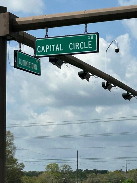 More Photos Of 4329 W Pensacola St, Tallahassee Warehouse For Lease