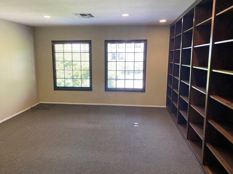 More Photos Of 1151-1157 S Beverly Dr, Beverly Hills Loft Creative Space For Lease