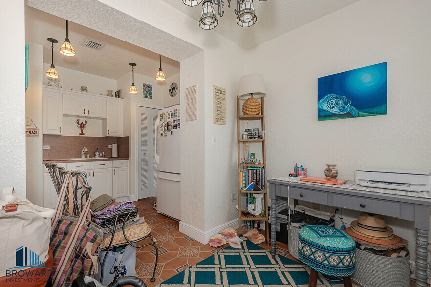 More Photos Of 330 SW 20th St, Fort Lauderdale Multifamily For Sale