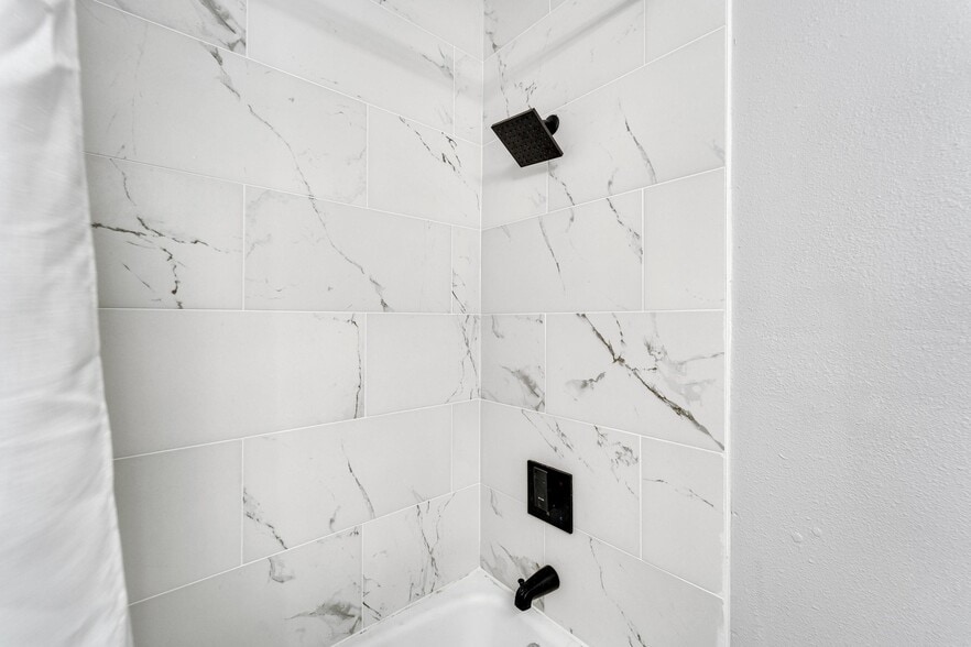 More Photos Of 4513 W McElroy Ave, Tampa Apartments For Sale