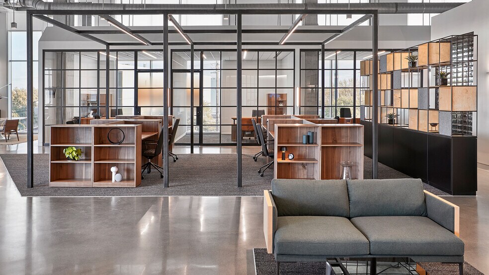 More Photos Of 2010 S Lamar Blvd, Austin Office For Lease