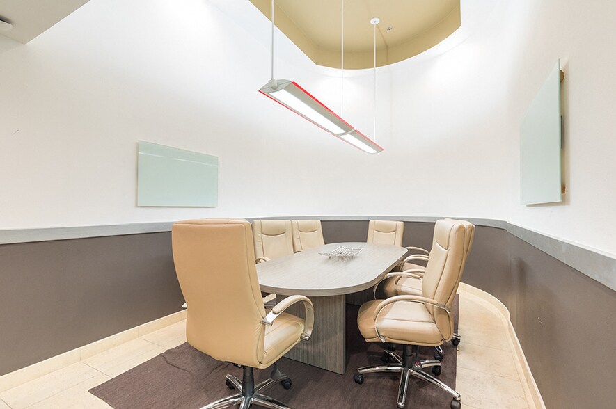 More Photos Of 260 Newport Center Dr, Newport Beach Coworking Space