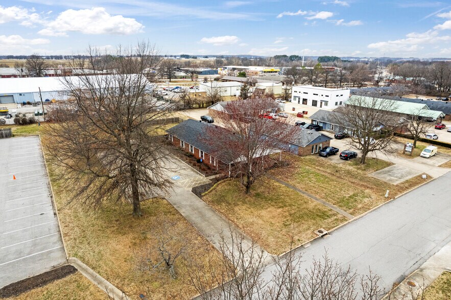 More Photos Of 71 Colt Square Dr, Fayetteville Loft Creative Space For Sale