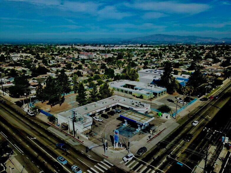 More Photos Of 11203 Glenoaks Blvd, Pacoima Freestanding For Lease