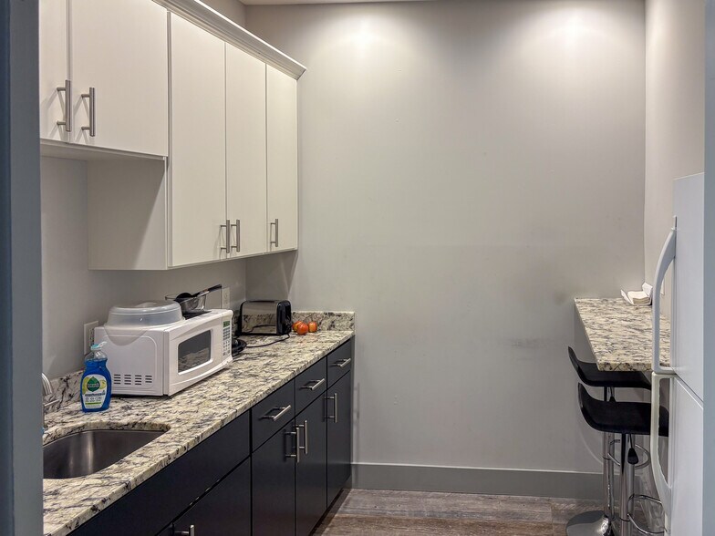 More Photos Of 3220 Goodiron Way, North Charleston Industrial For Lease