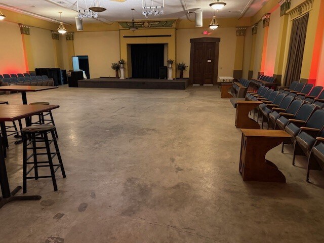 More Photos Of 130 N 1st St, Wausau Storefront Retail Office For Lease