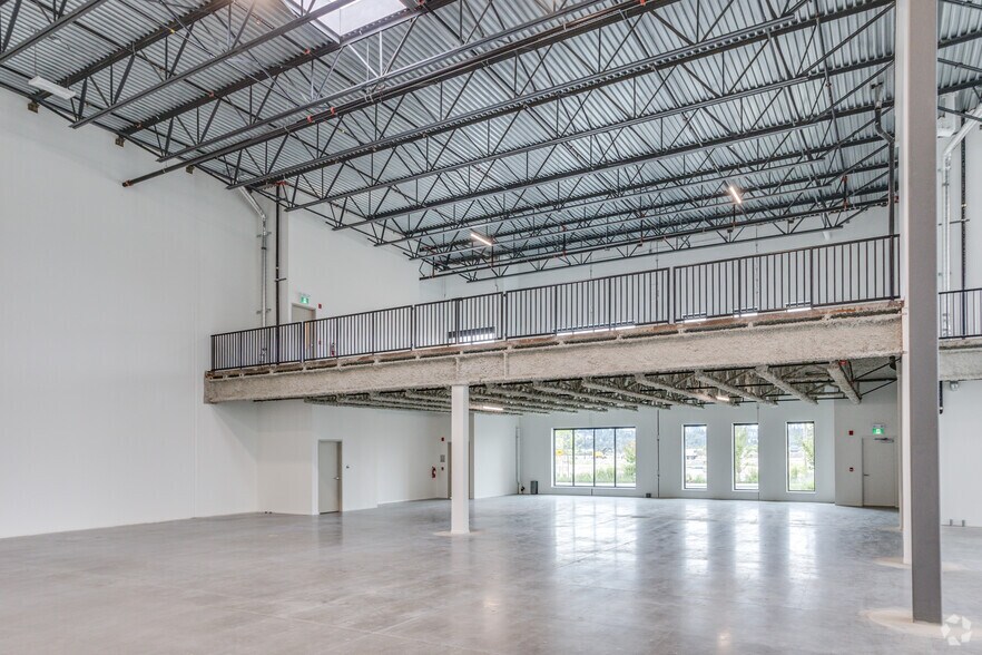 More Photos Of 7 King Edward St, Coquitlam Warehouse For Sale