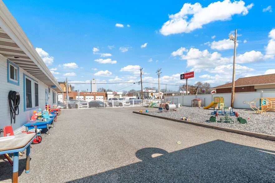 More Photos Of 211 Wise Ave, Dundalk Schools For Sale