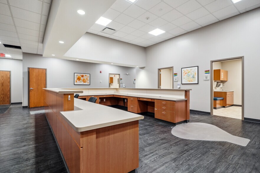 More Photos Of 1414 Main St, Keokuk Office For Sale