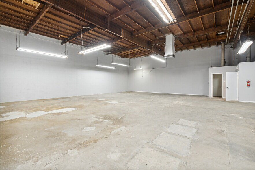More Photos Of 12455 Branford St, Pacoima Warehouse For Sale