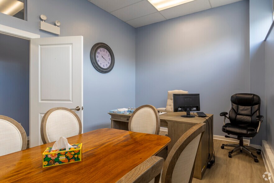 More Photos Of 4952 W Madison St, Chicago Multifamily For Sale