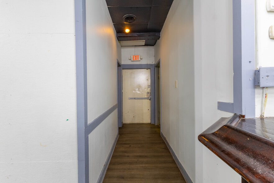 More Photos Of 3937-4050 N High School Rd, Indianapolis Freestanding For Sale