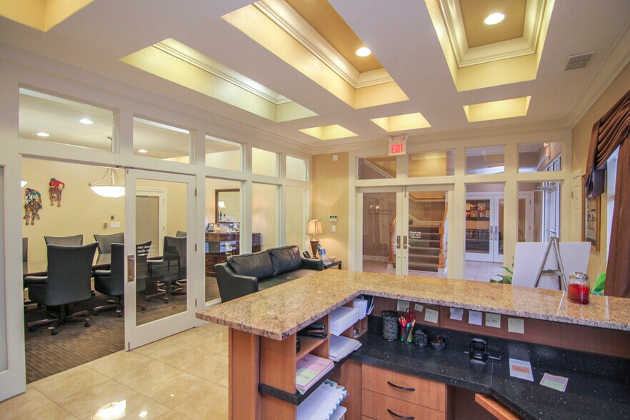 More Photos Of 3220 Office Pointe Pl, Louisville Office For Sale