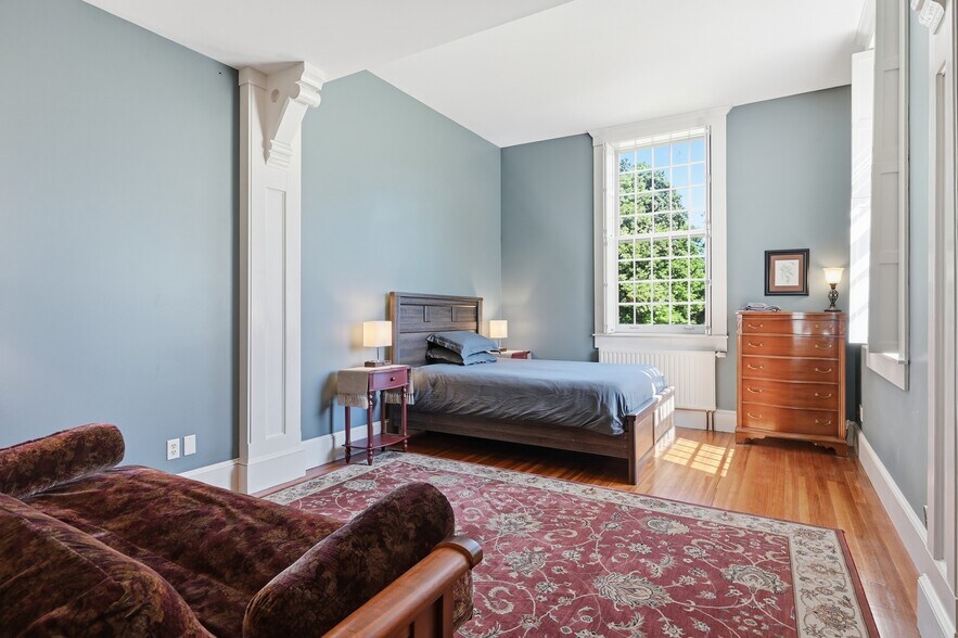 More Photos Of 732 Elm St, West Springfield Freestanding For Sale