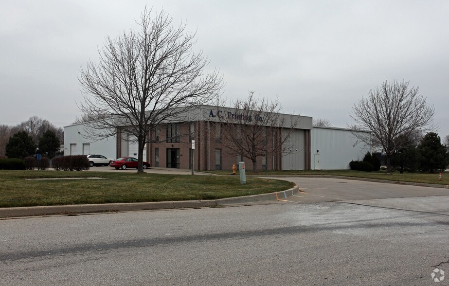 More Photos Of 1475 N Winchester St, Olathe Manufacturing For Lease