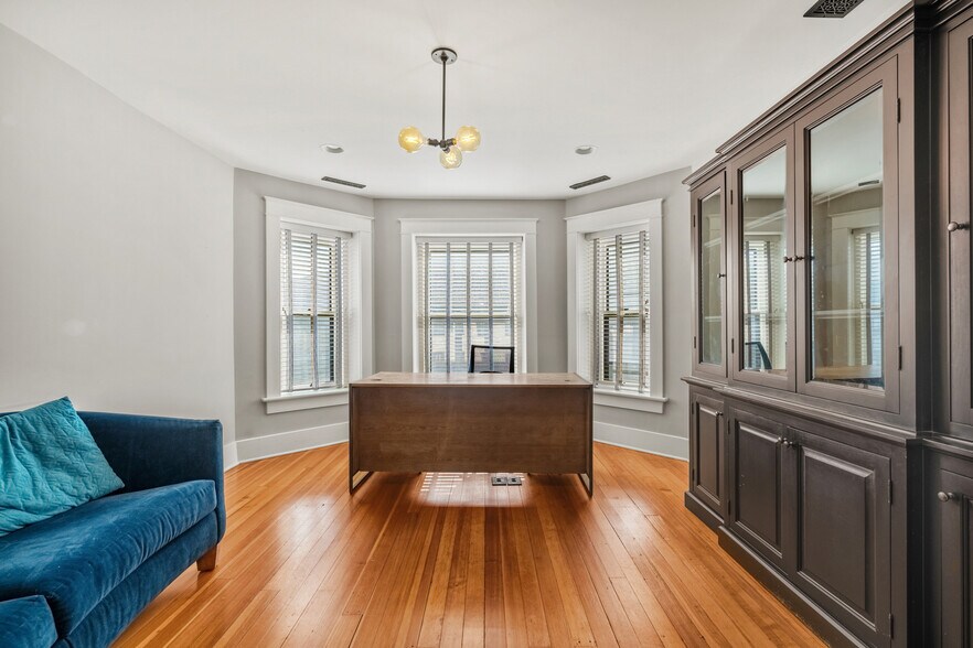 More Photos Of 720 Poyntz Ave, Manhattan Office For Sale