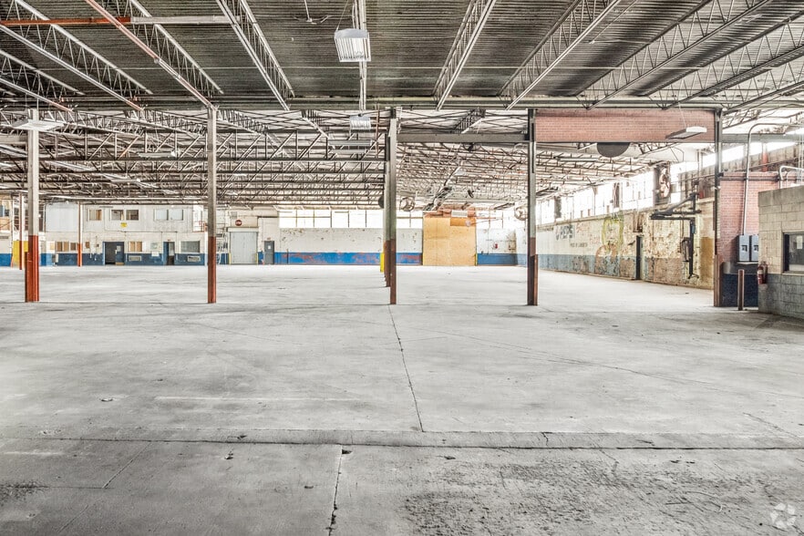 More Photos Of 500 S Chippewa St, Lumberton Warehouse For Sale