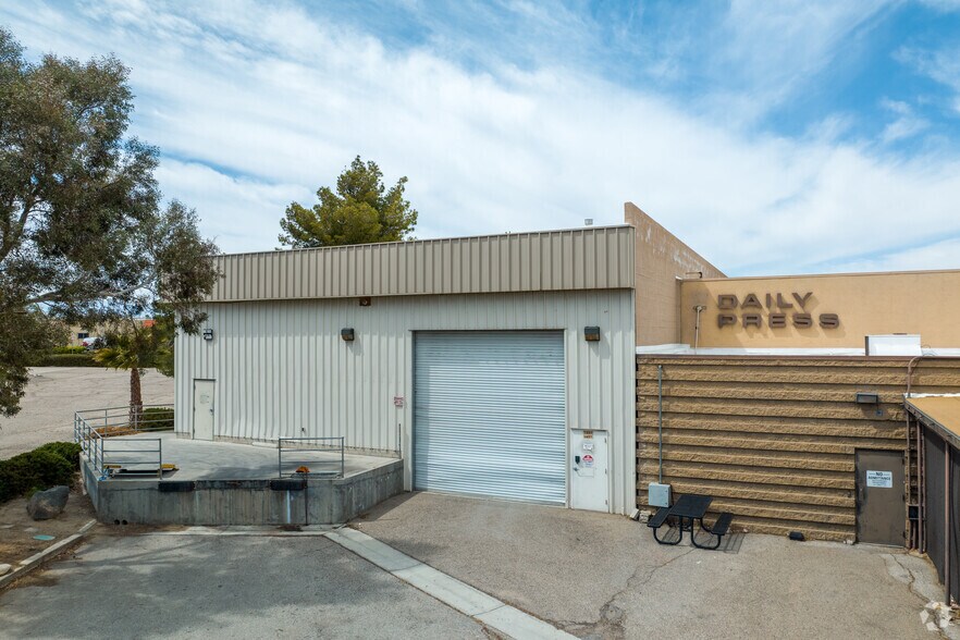 More Photos Of 13843-13875 Park Ave, Victorville Office For Lease