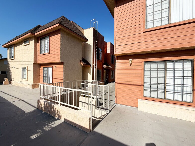 More Photos Of 403 Porter St, Glendale Apartments For Sale