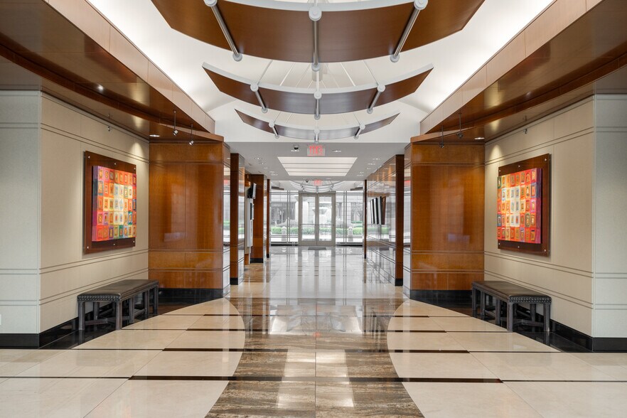 More Photos Of 4801 Olympia Park Plz, Louisville Office For Sale