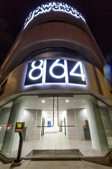 More Photos Of 864 S Robertson Blvd, Los Angeles Office For Lease