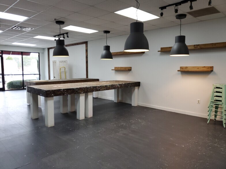 More Photos Of 3960 Mary Eliza Trace NW, Marietta Storefront Retail Office For Lease