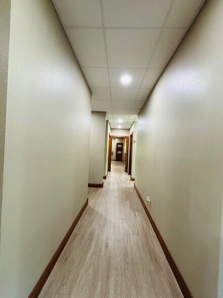 More Photos Of 1629 Harding Blvd, Cotter Medical For Sale