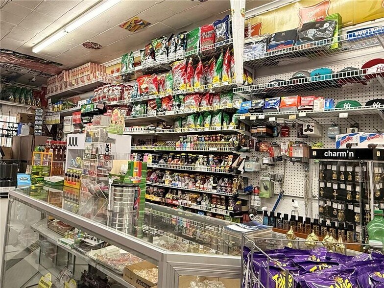 More Photos Of 406 Walnut St, Elmira Convenience Store For Sale
