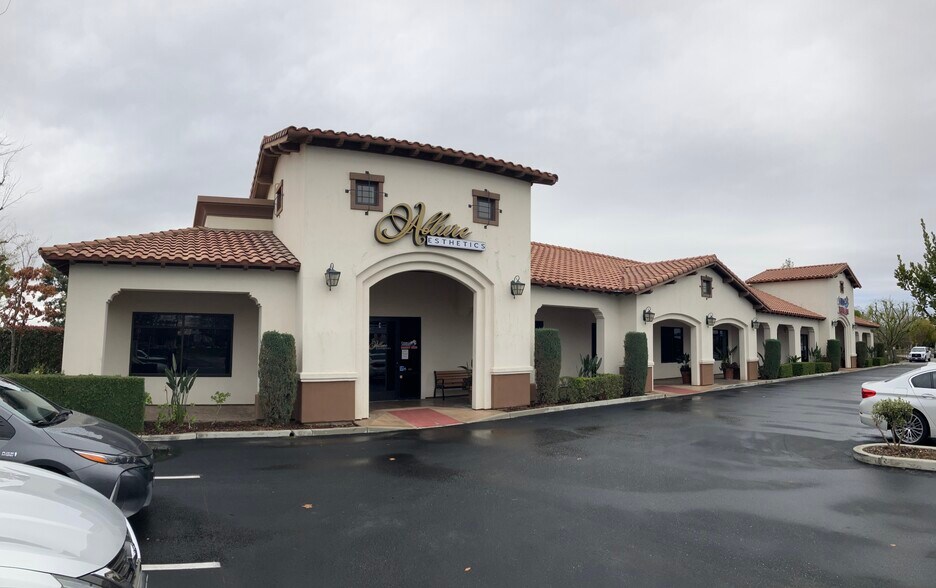 Primary Photo Of 9450 Ming Ave, Bakersfield Medical For Lease