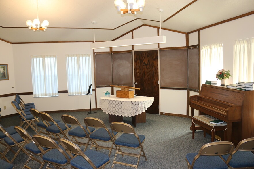 More Photos Of 155 Coventry Ln, North Salt Lake Religious Facility For Sale