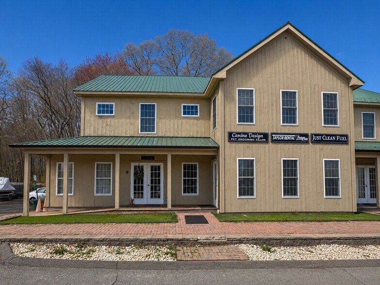 Primary Photo Of 174 Boston Post Rd, Westbrook General Retail For Lease