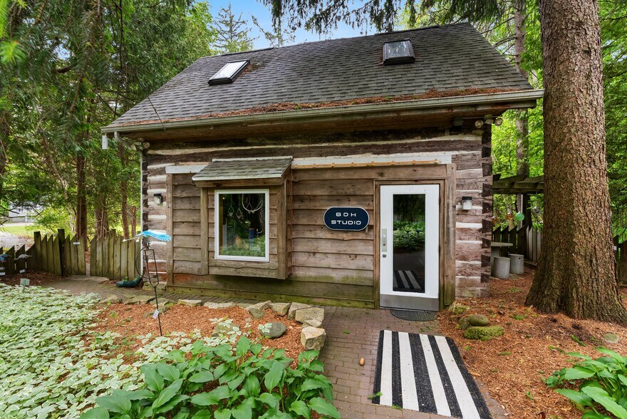 More Photos Of 10320 Water Steet, Sister Bay Storefront Retail Office For Sale