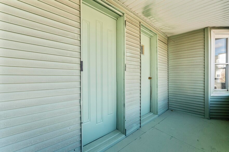 More Photos Of 746 Maple St, Bridgeport Apartments For Sale