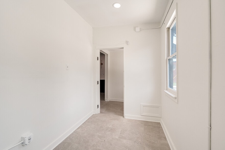 More Photos Of 574 S Cooper St, Memphis Office For Lease