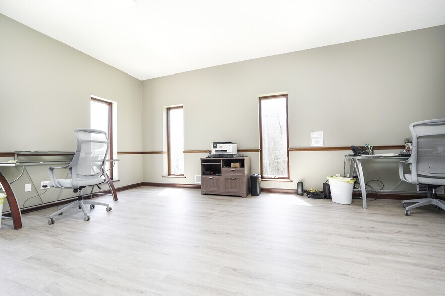 More Photos Of 11415 Chamberlain Rd, Mantua Warehouse For Sale