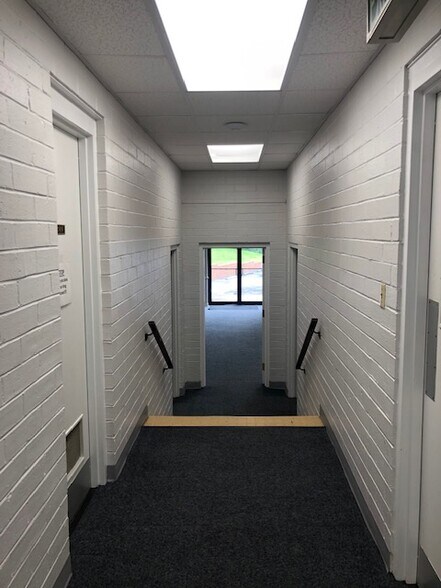 More Photos Of 2370 Vineville Ave, Macon-Bibb Office Residential For Lease