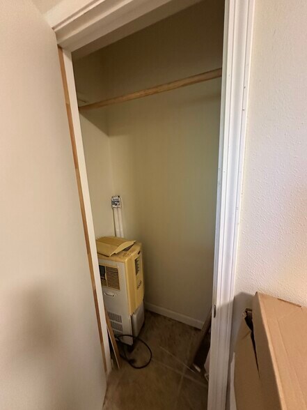 More Photos Of 6738 Greenbay Rd, Arbuckle Land For Lease